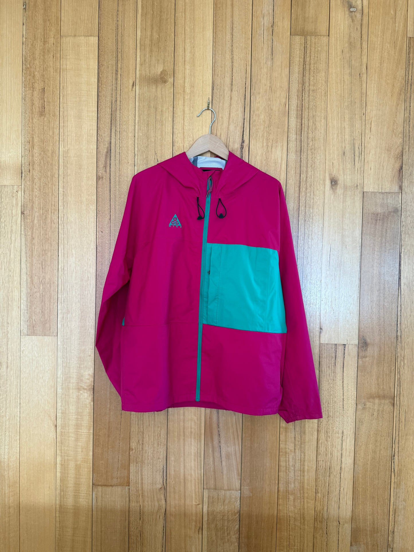 Nike ACG Welded Seams Rain Jacket with Hood