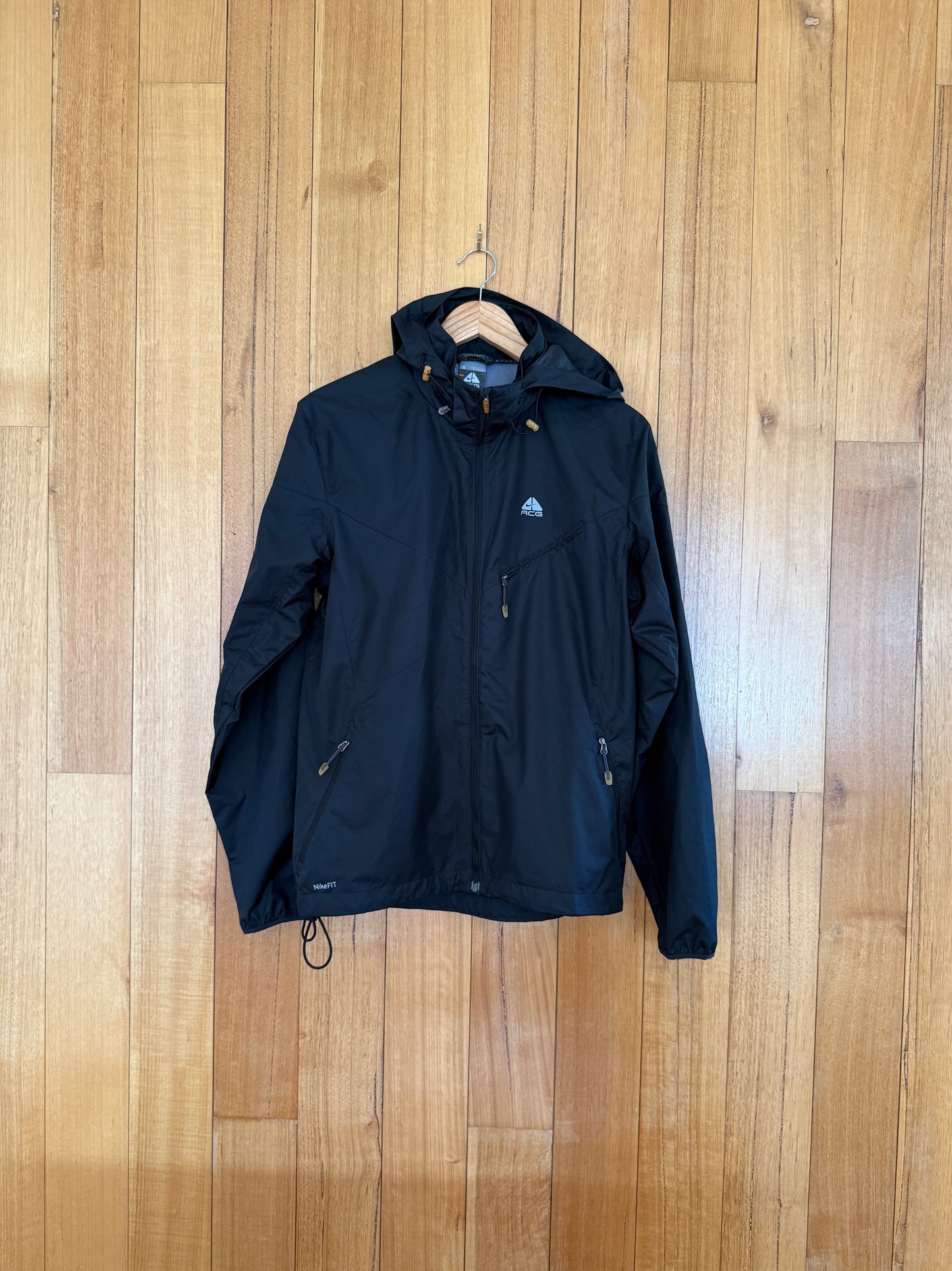 Nike ACG Lightweight Rain Jacket with Hood