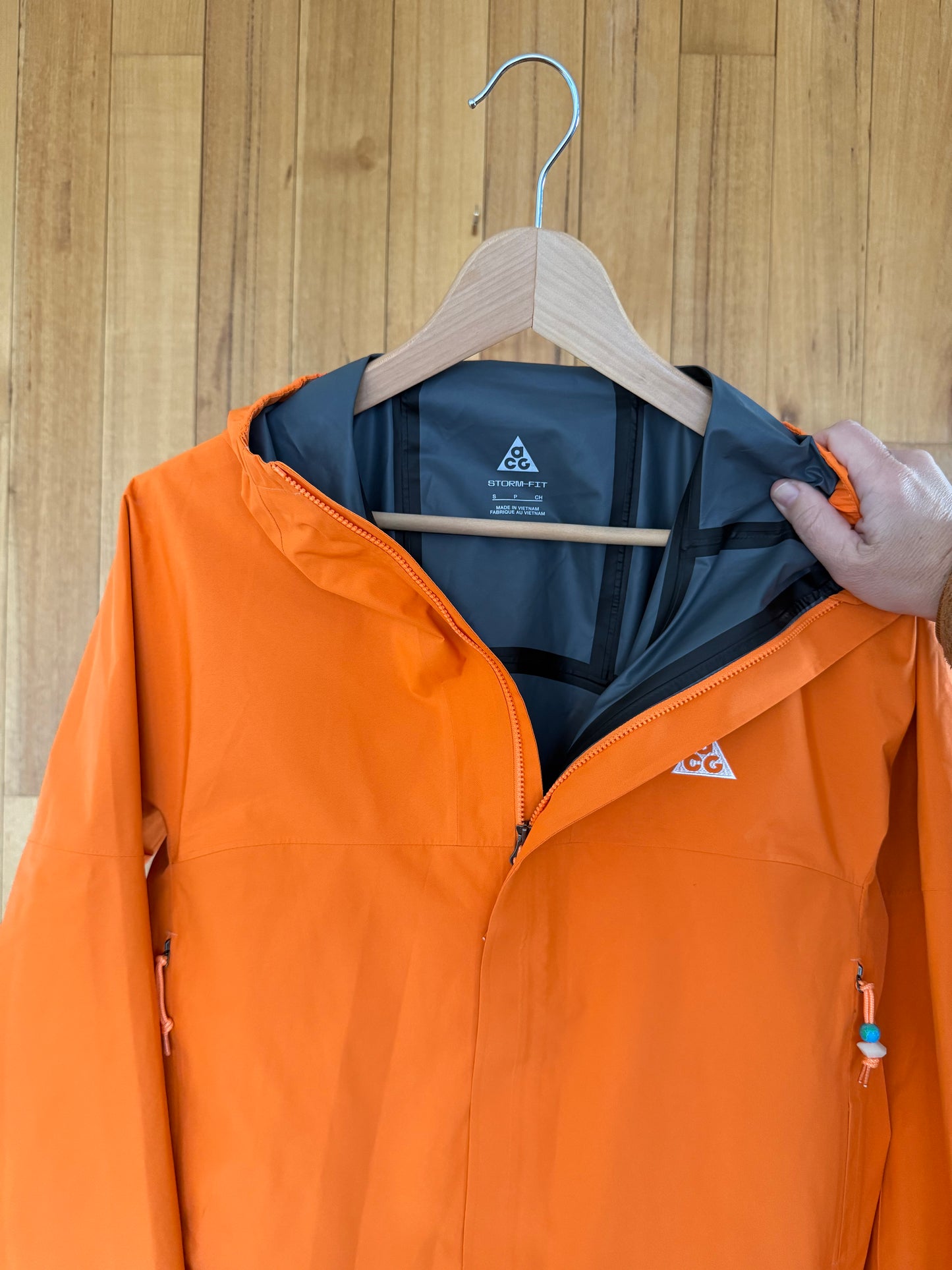 Nike ACG Cascade Rains Storm-FIT Jacket