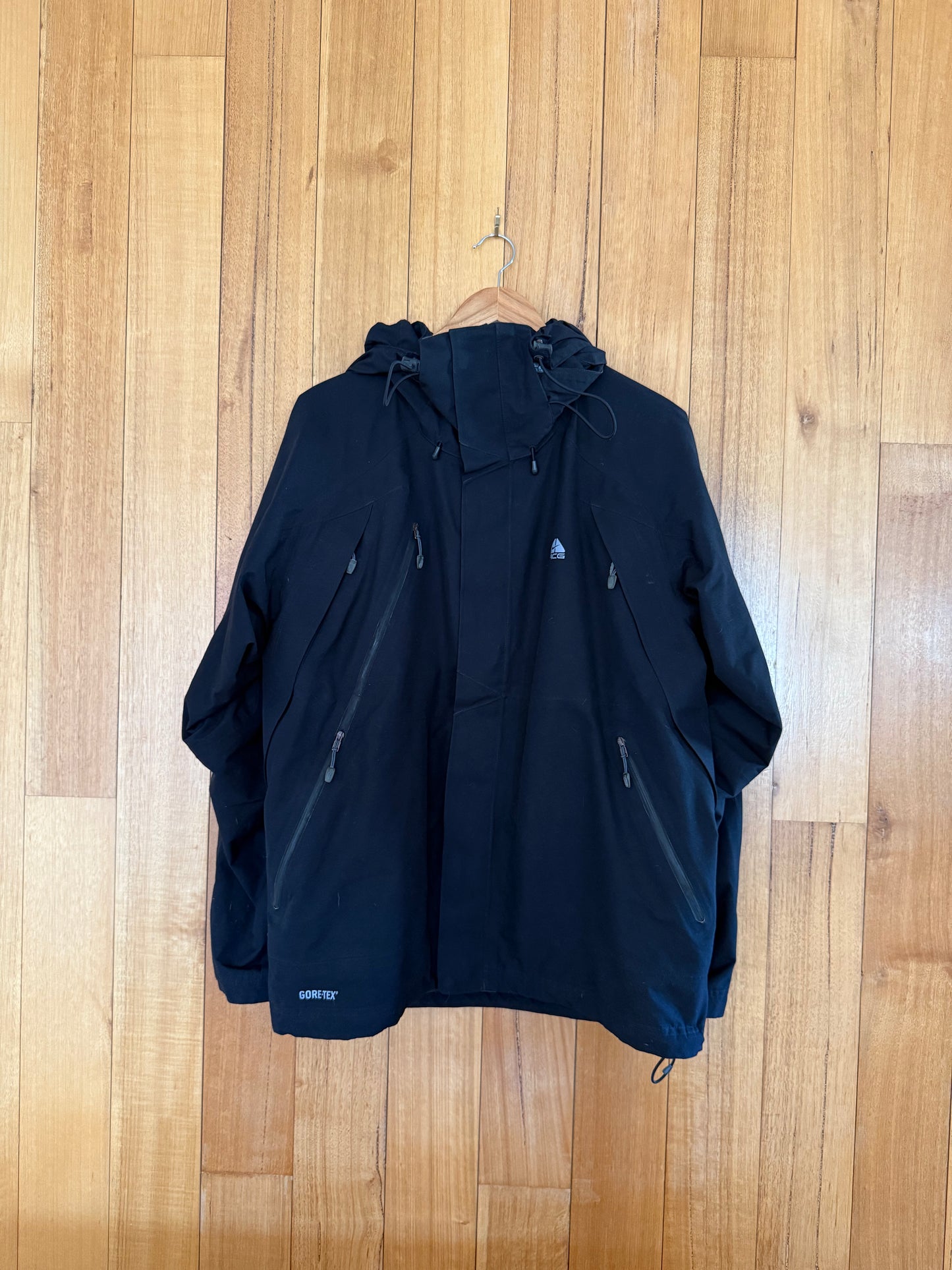 NIKE ACG GORE-TEX Ski Jacket - Black