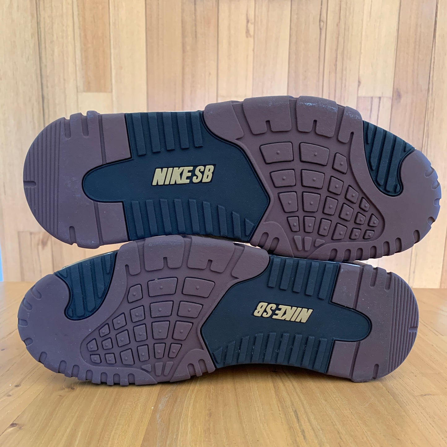 2007 NikeSB Air Trainer 2 Metallic Gold / Reflect Silver