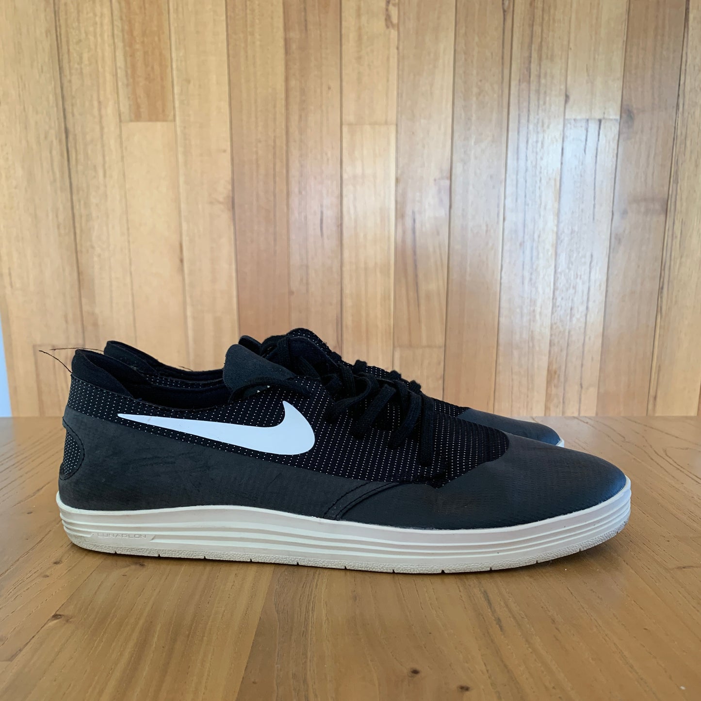 2014 NikeSB One Shot Skate Shoe Black/White
