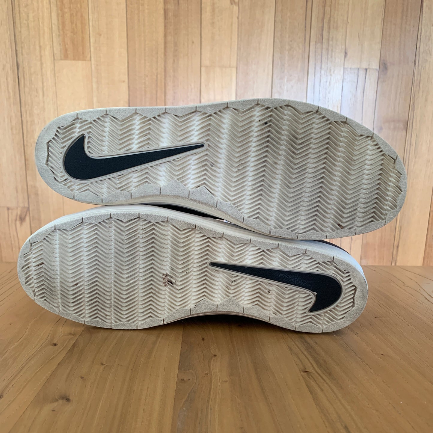 2014 NikeSB One Shot Skate Shoe Black/White