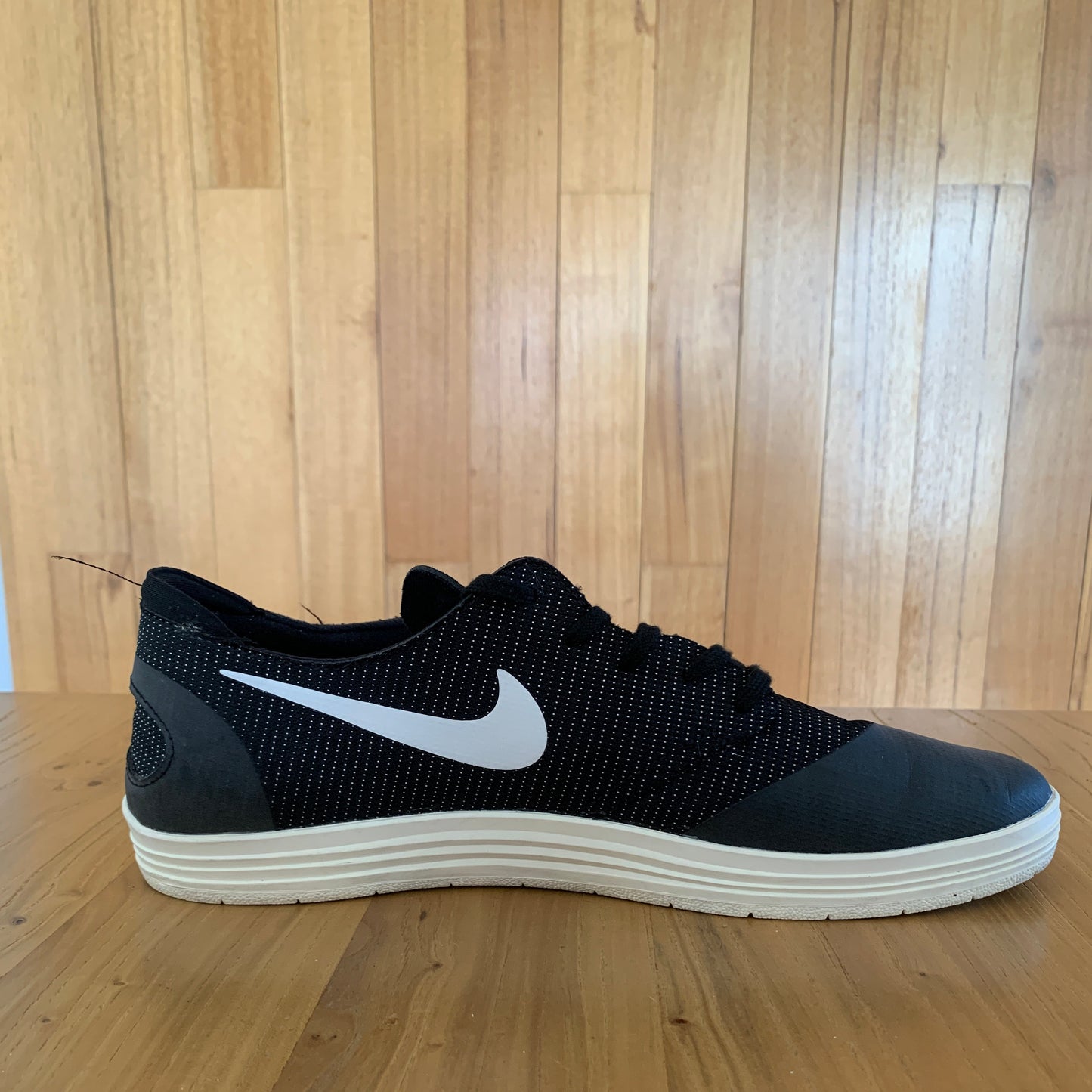 2014 NikeSB One Shot Skate Shoe Black/White