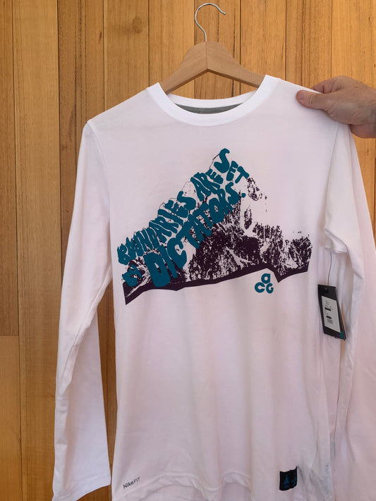 Nike ACG Boundaries are Set by Dictators Long Sleeve T-Shirt - White