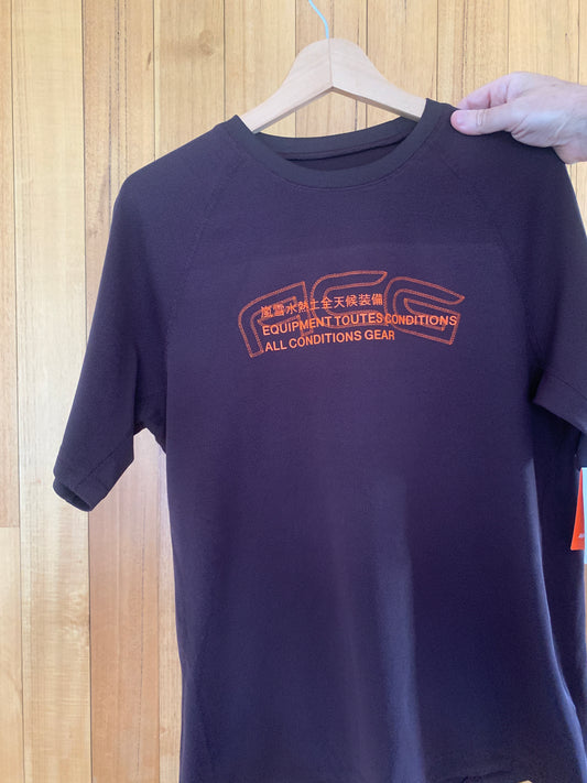 Nike ACG 3 Languages Logo T-Shirt