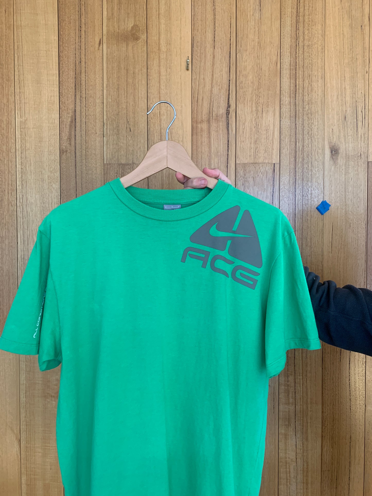 Nike ACG Shoulder Logo T-Shirt