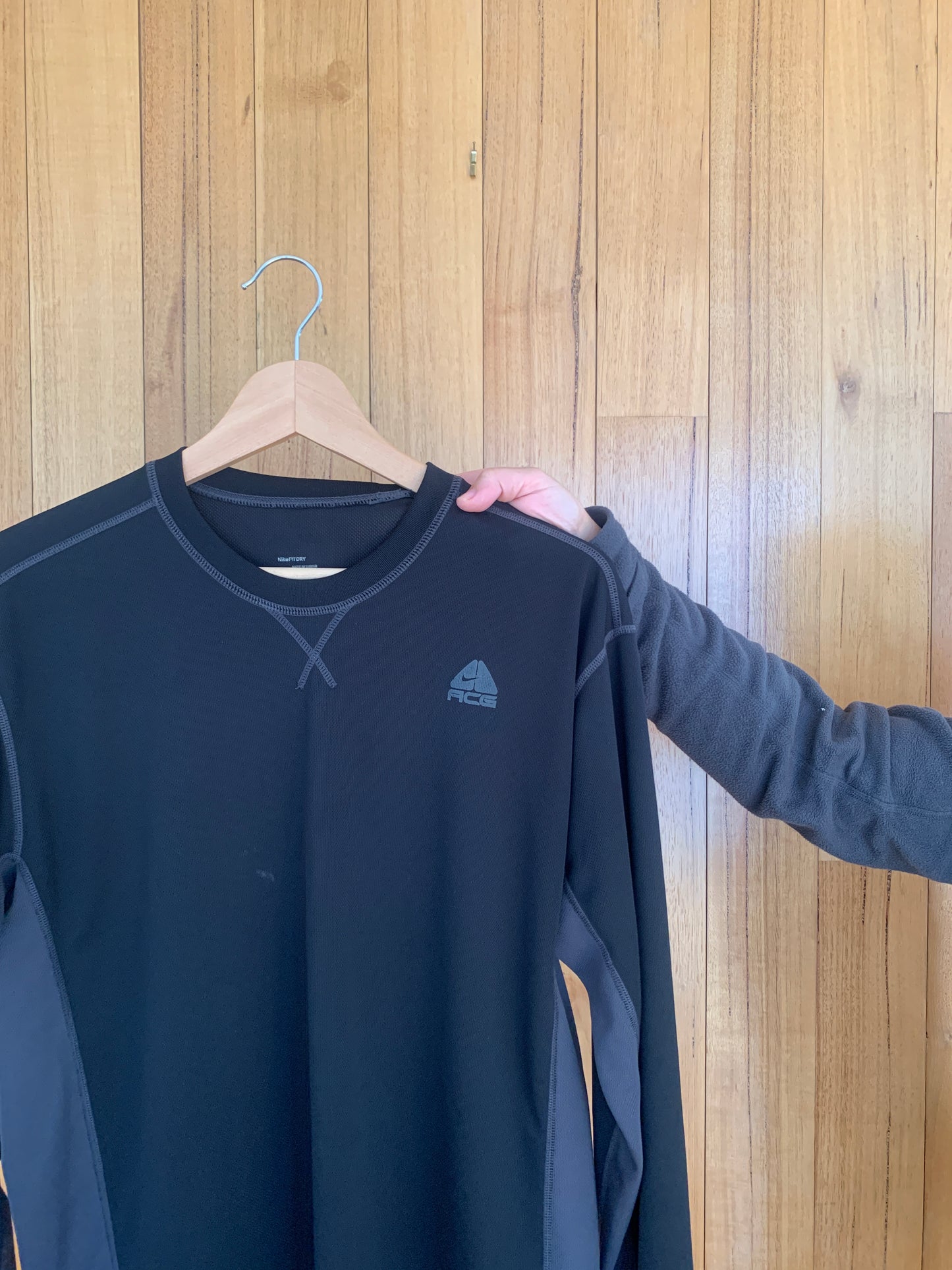 Nike ACG Long Sleeve Base Layer Long-Sleeve T-shirt