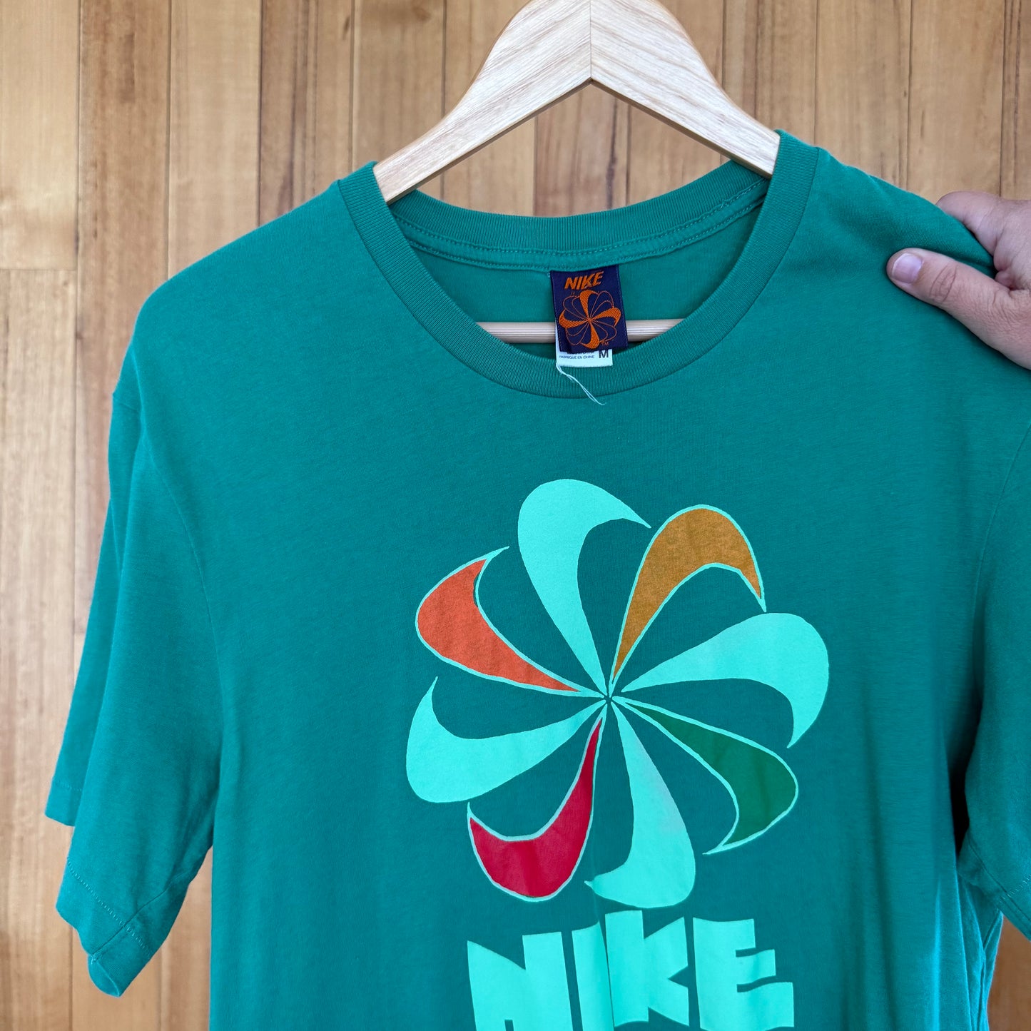 Nike Pinwheel Logo T-Shirt - Green