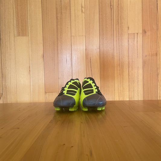 2011 Nike Football Total90 II FG Cleats