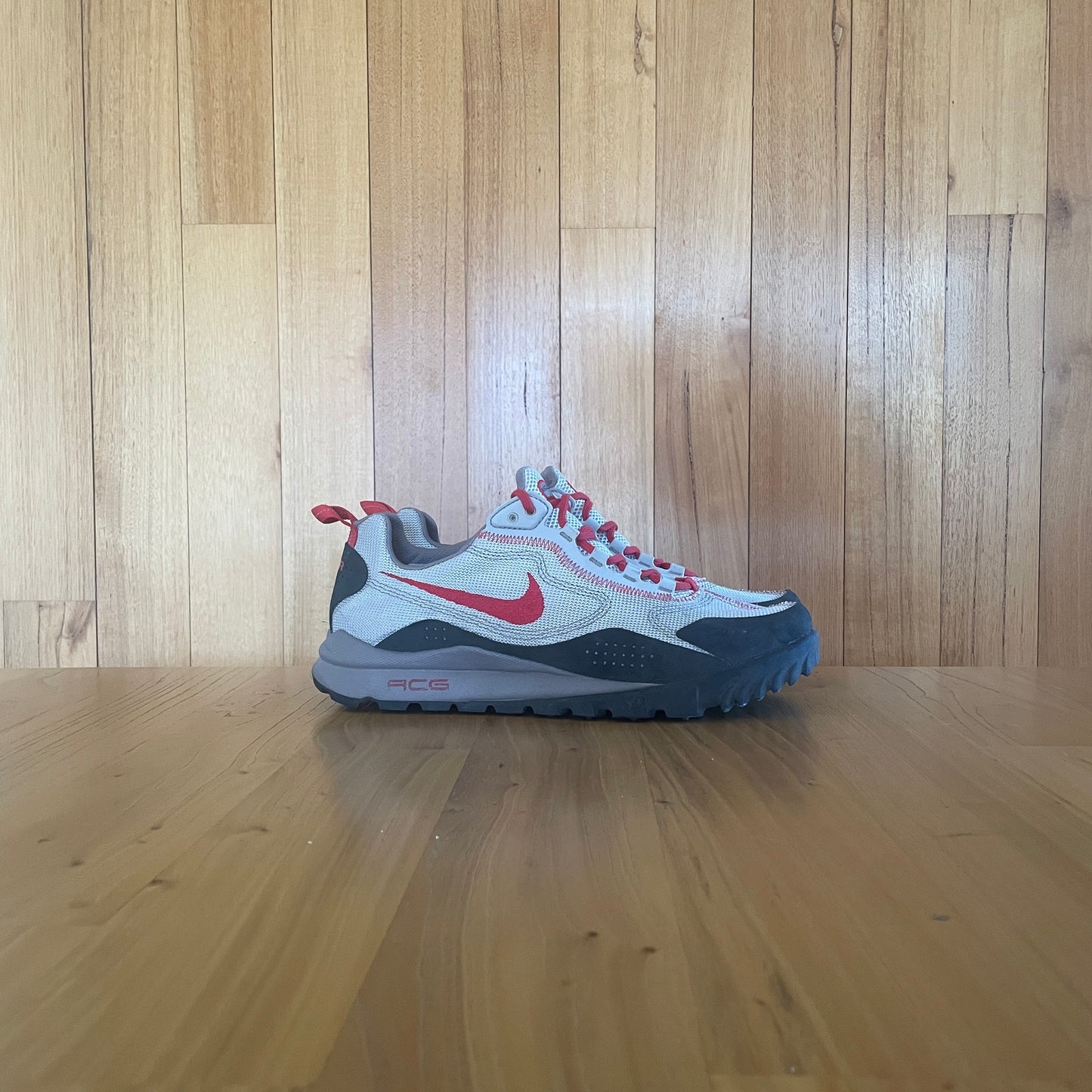2006 Nike ACG Wildedge 'Silver/Red/Black'
