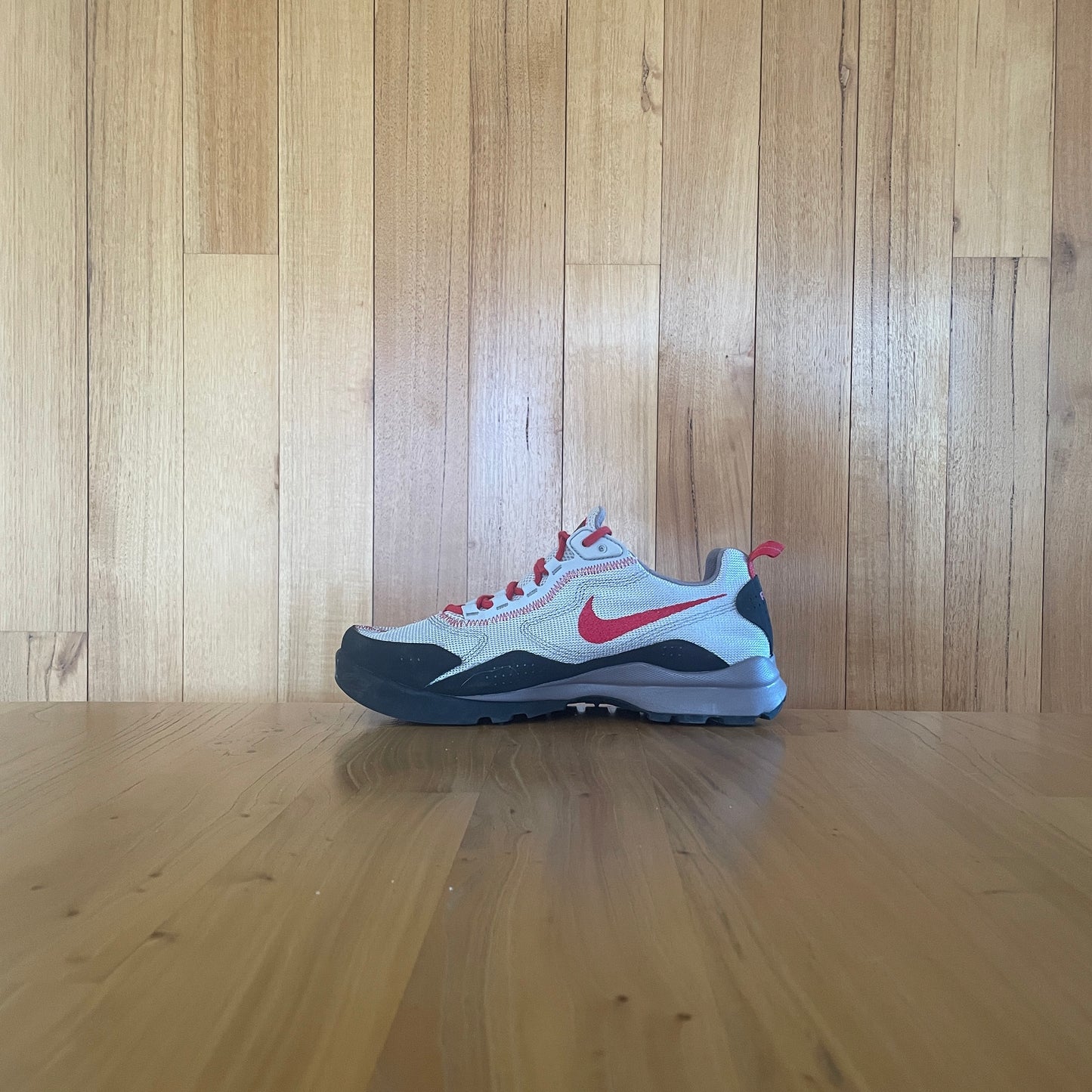 2006 Nike ACG Wildedge 'Silver/Red/Black'