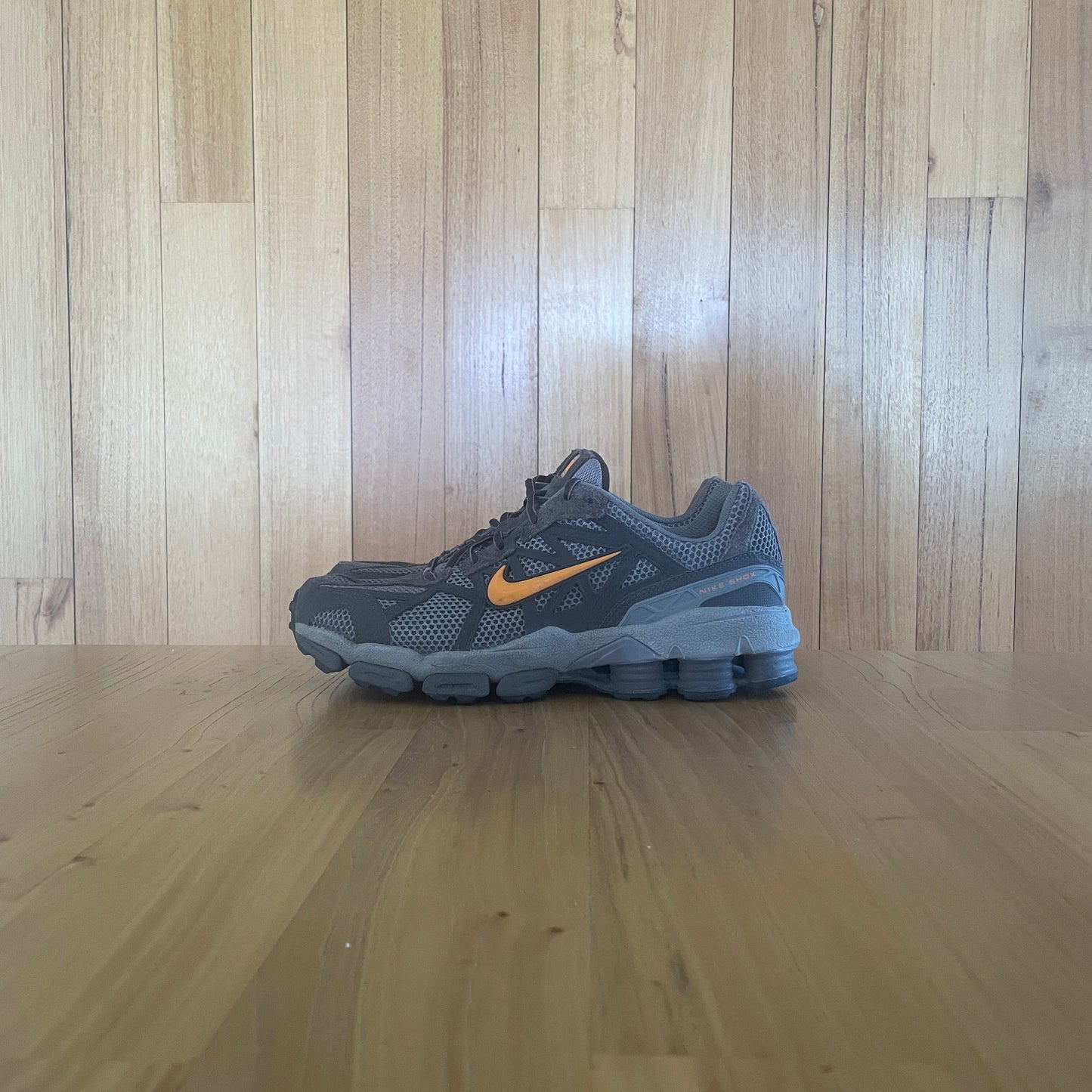 2006 Nike Shox Junga "Grey/Orange"