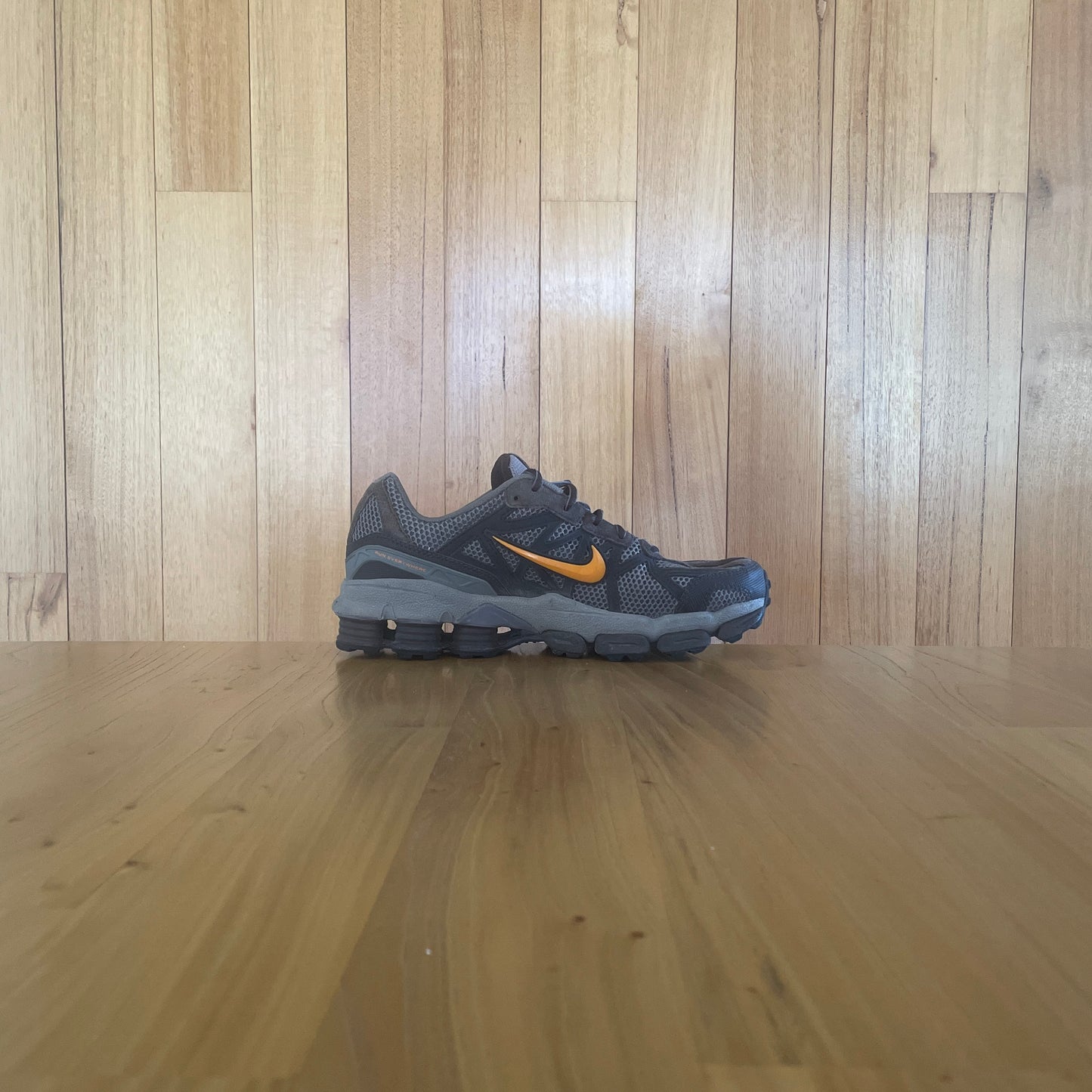 2006 Nike Shox Junga "Grey/Orange"