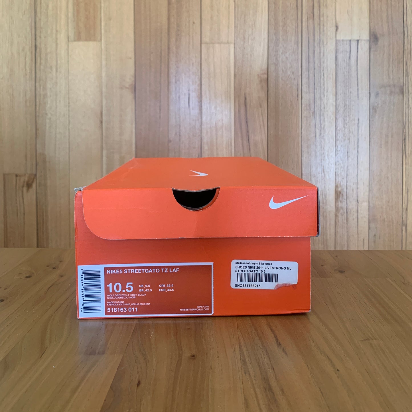 Original Nike Livestrong Nike5 StreetGato TZ LAF box with product details