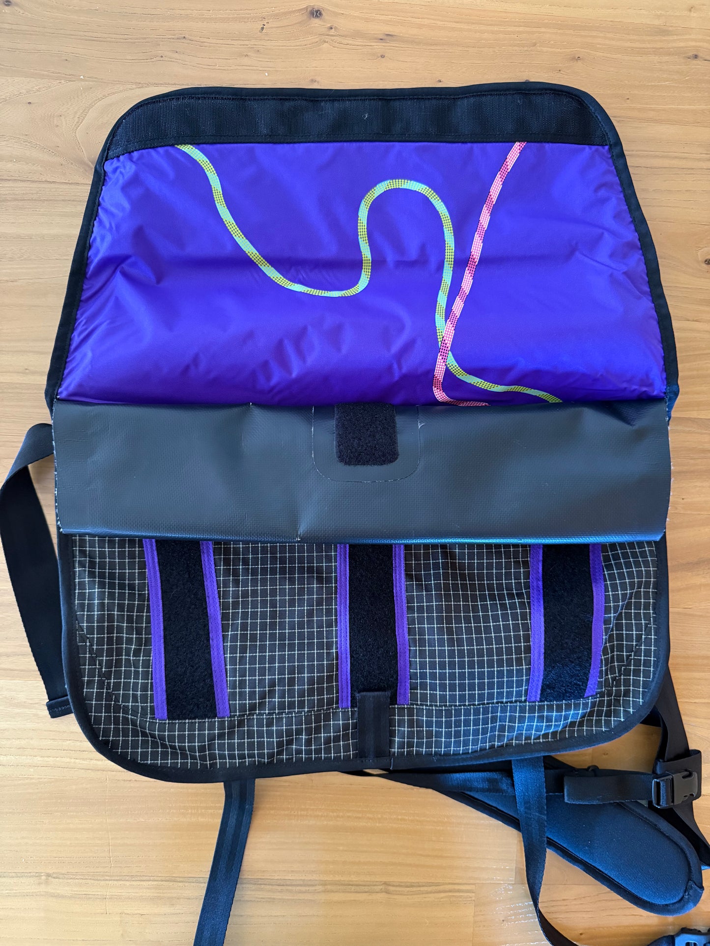 Nike ACG 20th Anniversary Messenger Bag 'Grid Pattern'