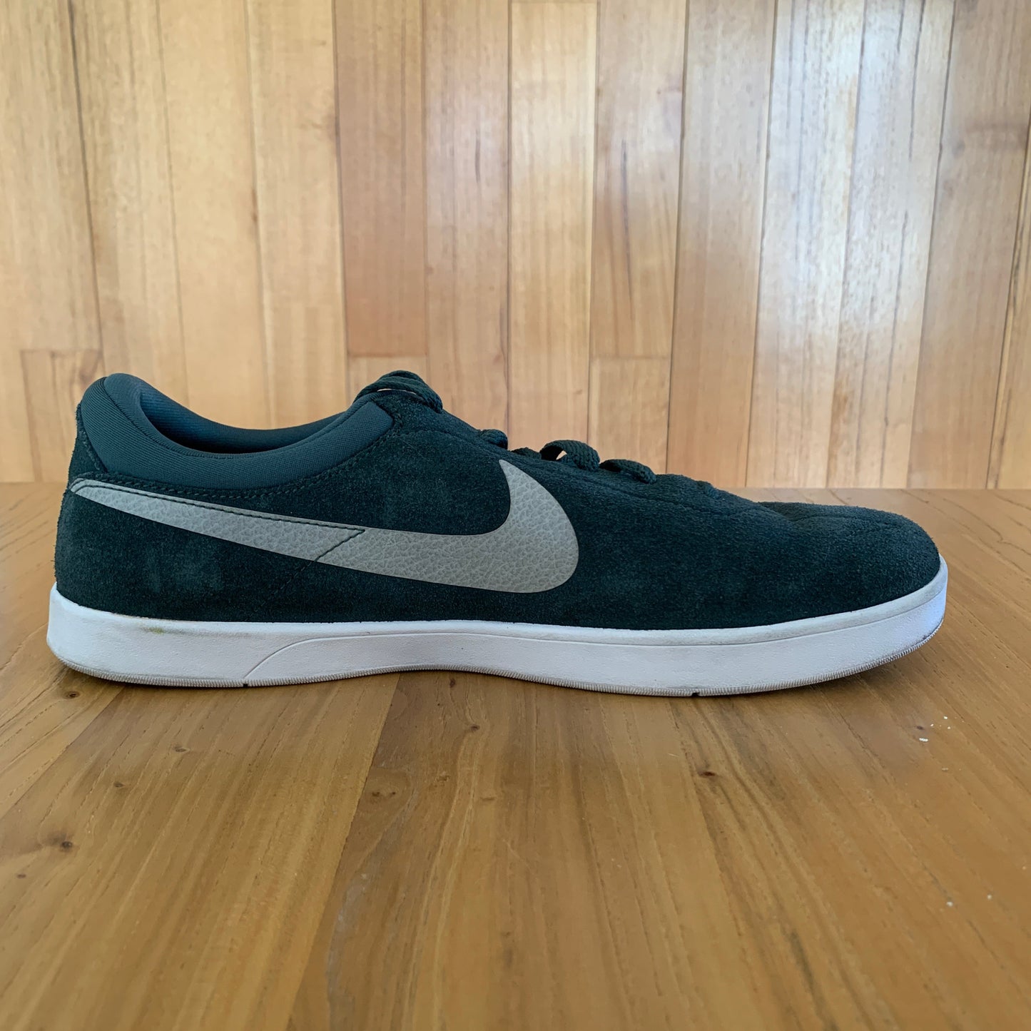 2011 NikeSB Eric Koston 1 Vintage Green/Metallic Silver