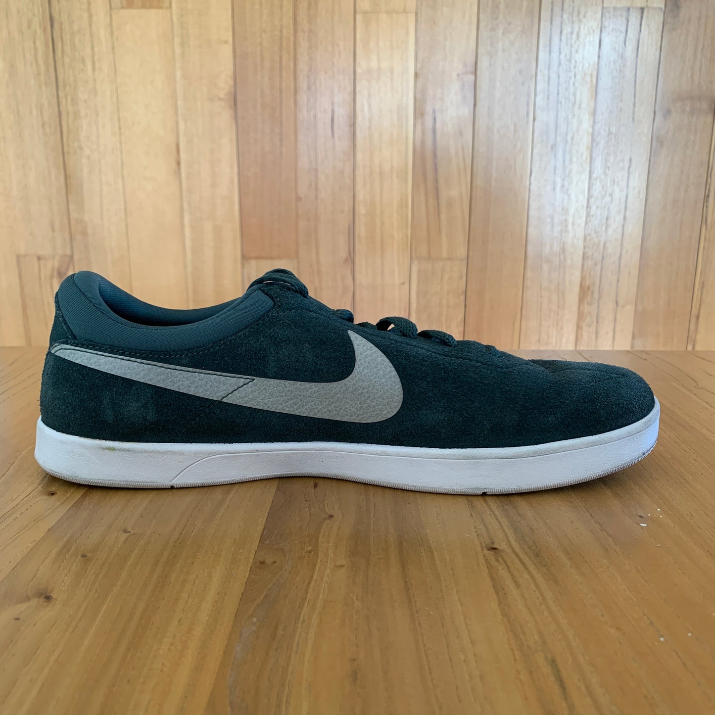 2011 NikeSB Eric Koston 1 Vintage Green/Metallic Silver