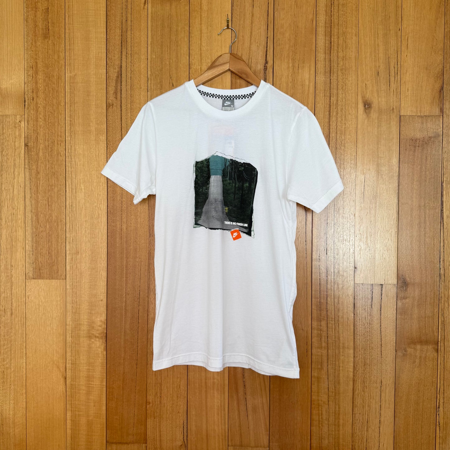 Nike Re-Issue' There is no finish line' graphic T-Shirt