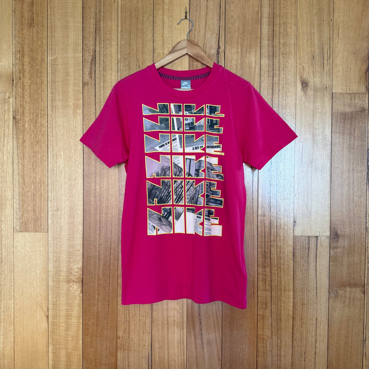 Nike Sportswear Re-Issue Graphic Logo T-Shirt