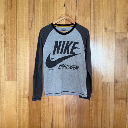 Nike Sportswear Limited Issue Logo Long Sleeve T-Shirt