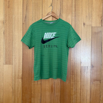 Nike Sportswear Striped 'Berlin' T-Shirt