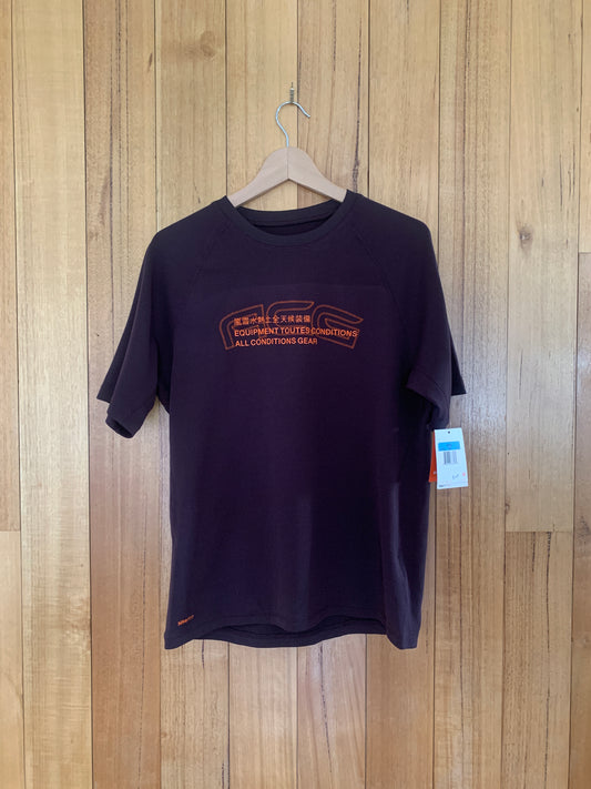 Nike ACG 3 Languages Logo T-Shirt