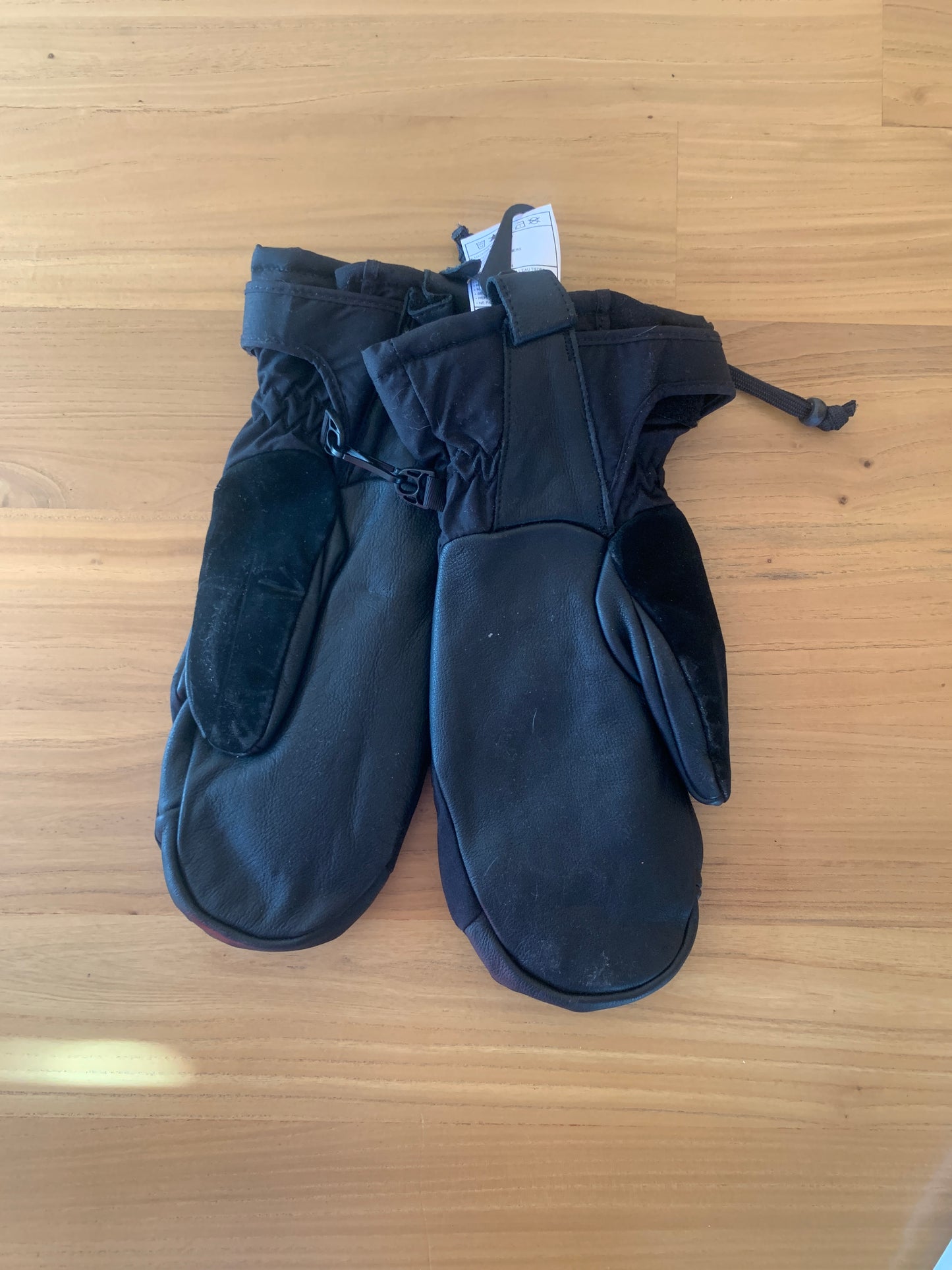 Nike ACG Storm-FIT Mittens