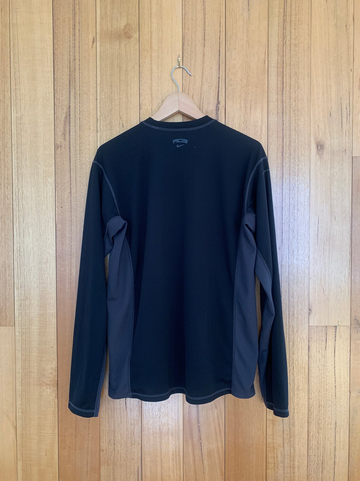 Nike ACG Long Sleeve Base Layer Long-Sleeve T-shirt