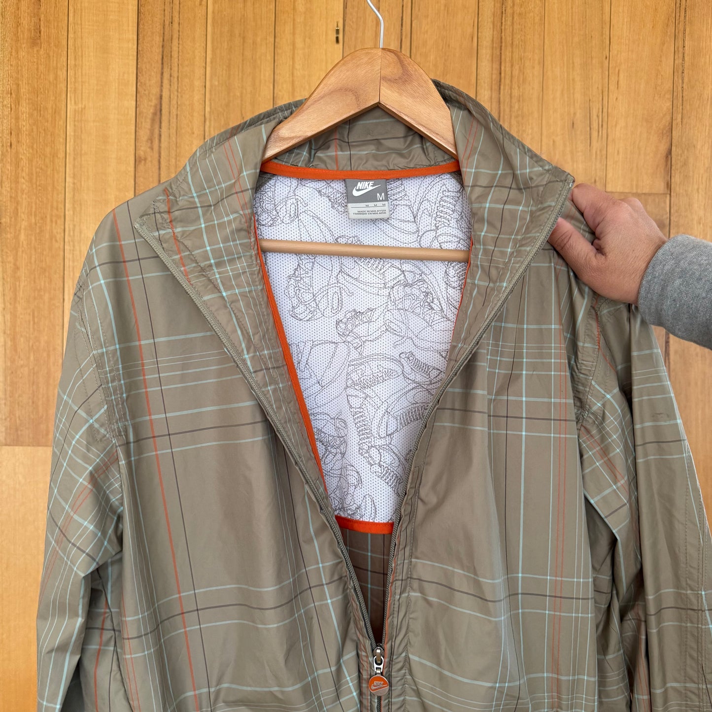 Nike Sportswear Sneaker Print Lined Rain Jacket