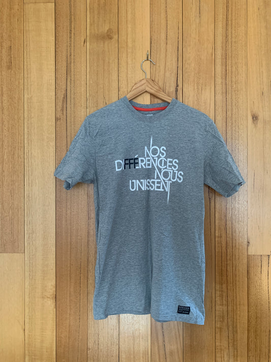 Nike Sportswear 'L nos Differences nous unissent' F.F.F. T-Shirt