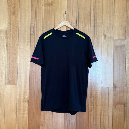 Nike Sportswear FitDry T-Shirt with colour accents