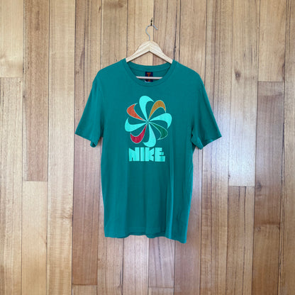 Nike Pinwheel Logo T-Shirt - Green
