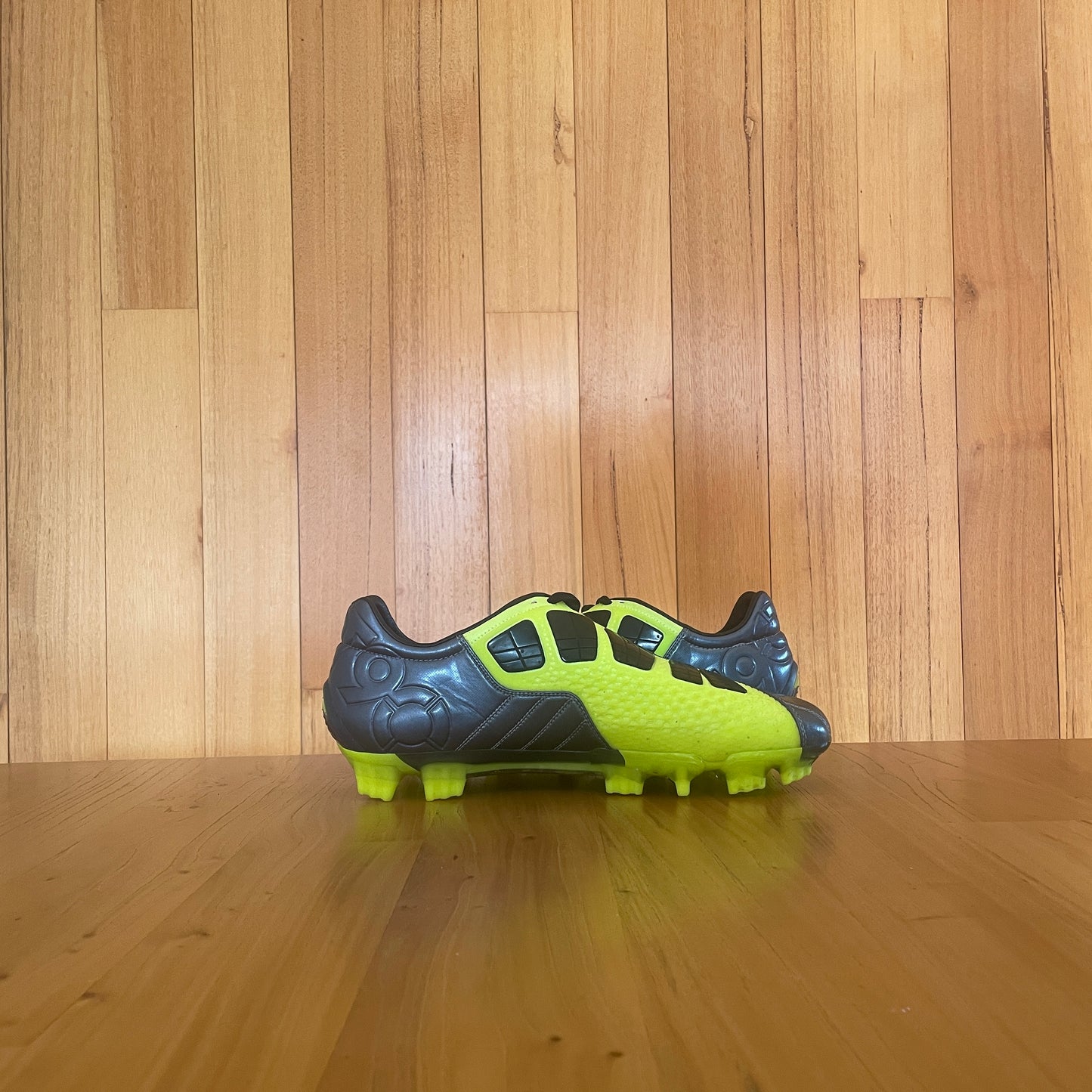 2011 Nike Football Total90 II FG Cleats