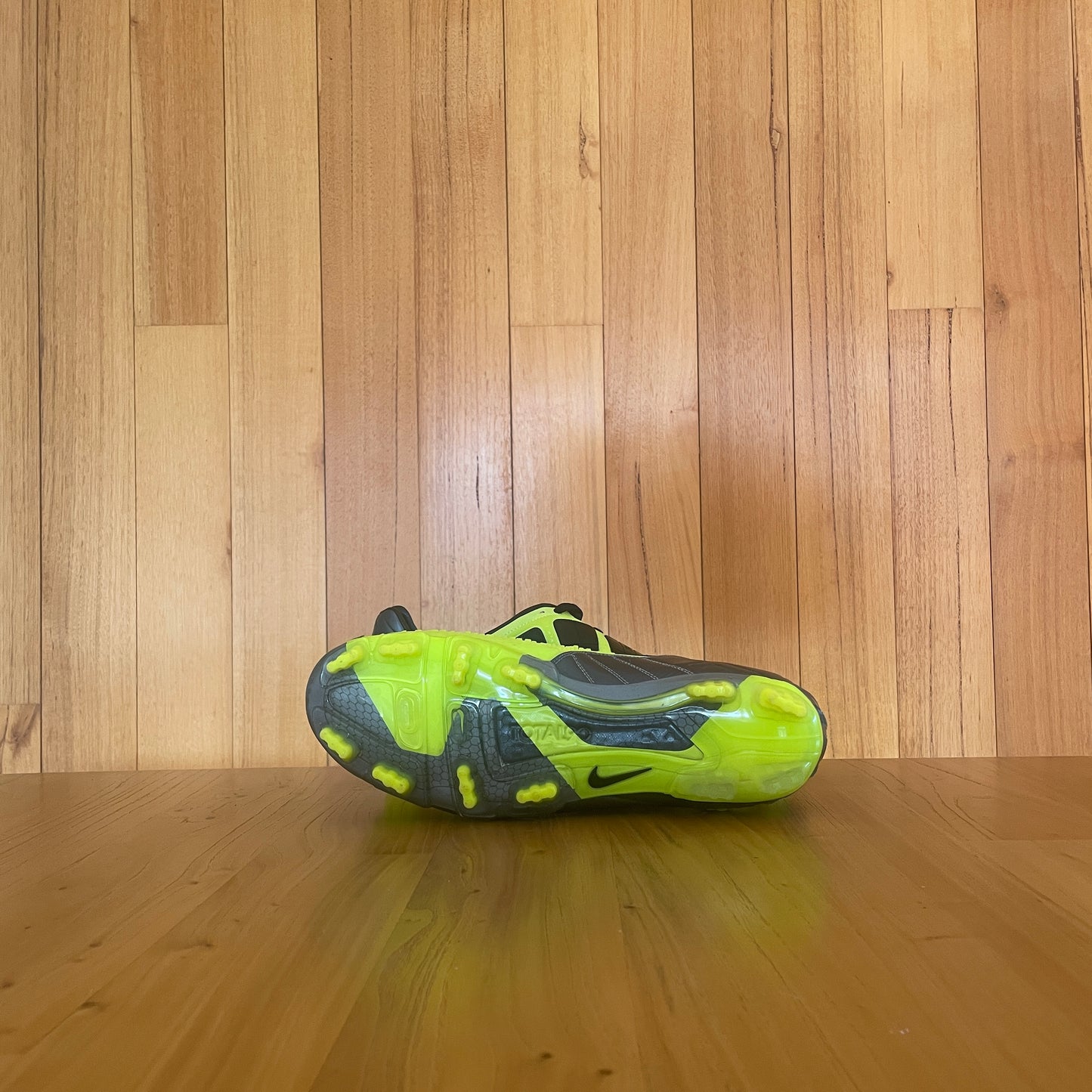 2011 Nike Football Total90 II FG Cleats