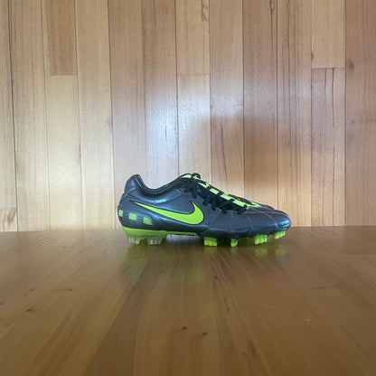 2011 Nike Football Total90 II FG Cleats