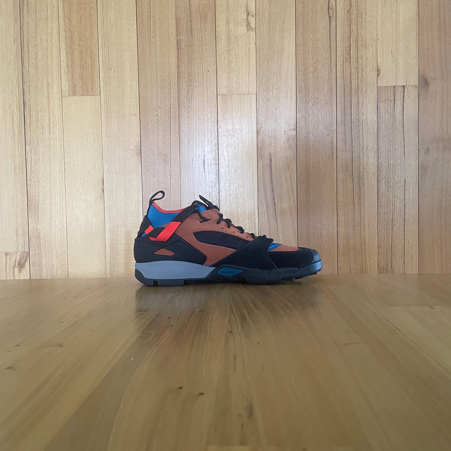 2018 Nike ACG Air Revaderchi 'Black Dark Russet'