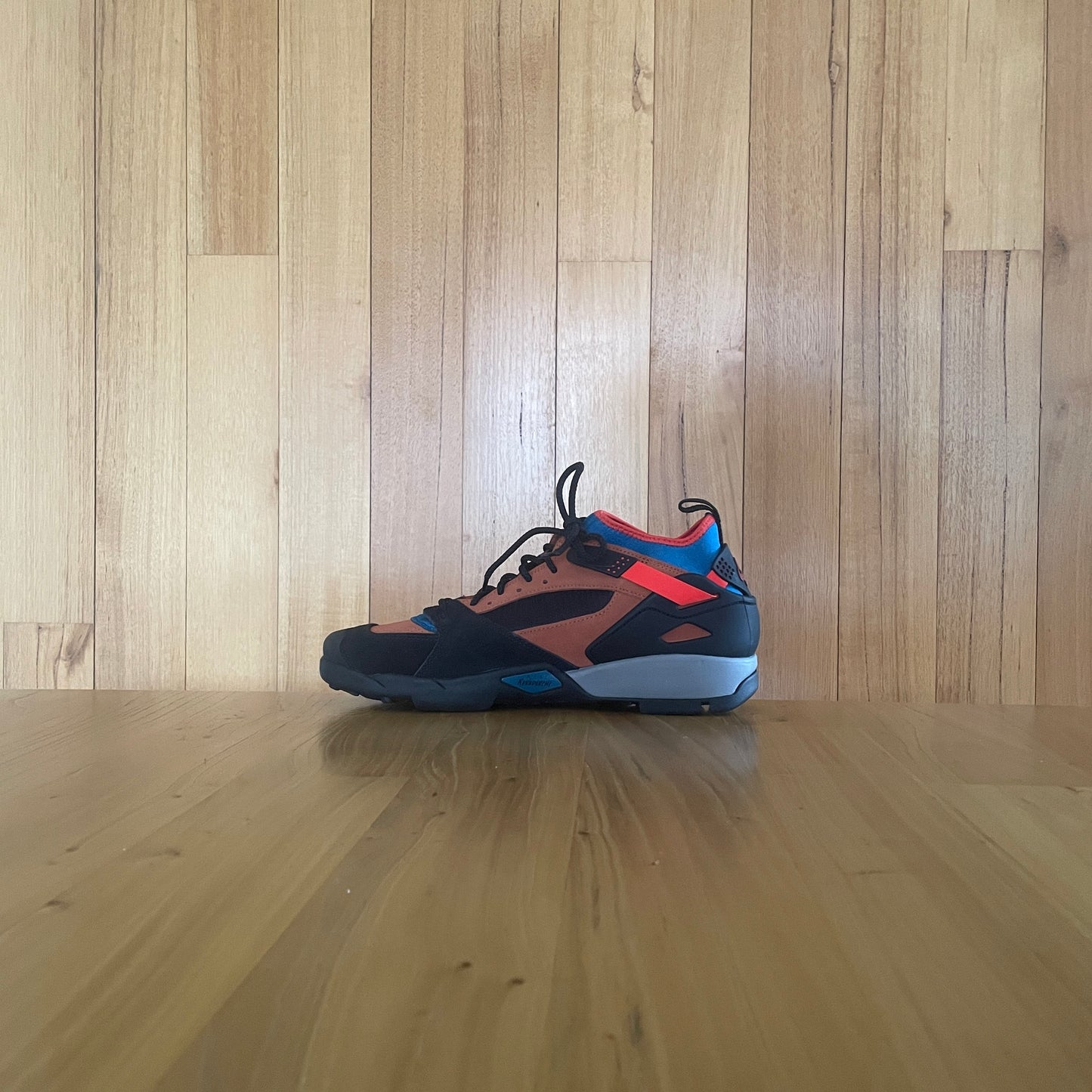 2018 Nike ACG Air Revaderchi 'Black Dark Russet'