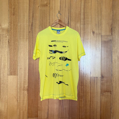 Nike Air Max Tailwind 99 Premium T-shirt in yellow with black print celebrating the Tailwind 99 sneaker, 2007 release, pre-owned condition