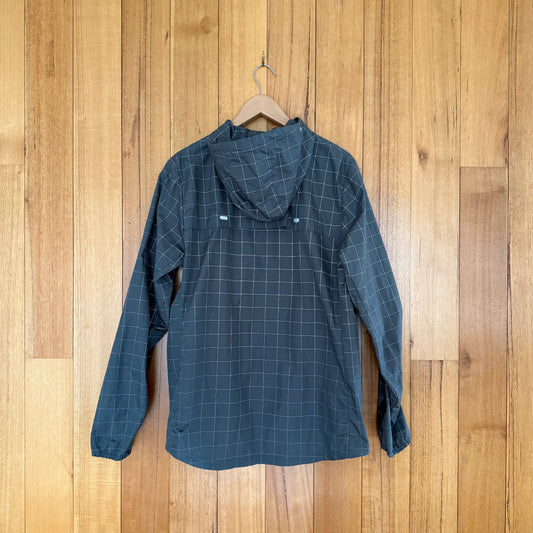 Nike Running Flicker Hurricane Reflective Jacket in green showing back design with reflective accents